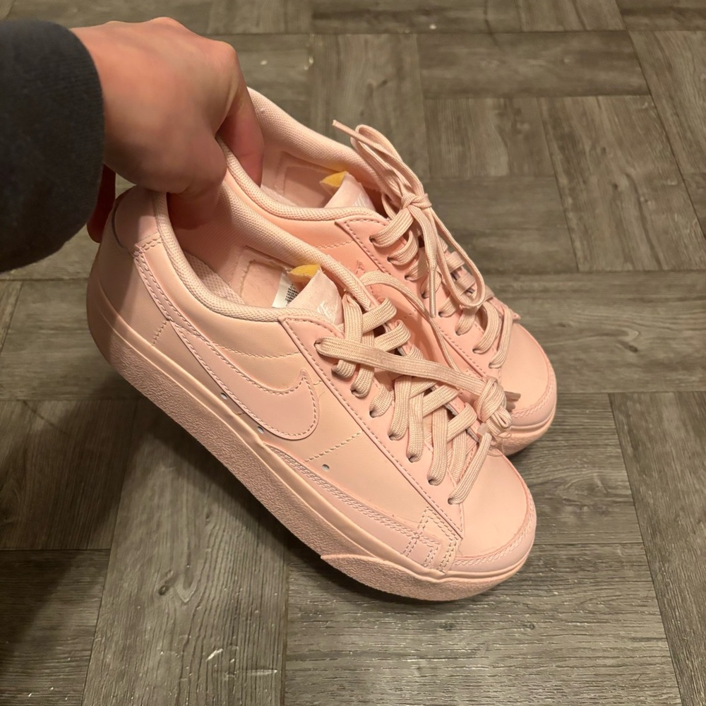 Nike blazer low platform “Atmosphere Pink”